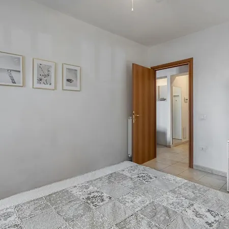 Appartamento Guesthost - Modern With Wifi! Viareggio