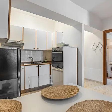 Guesthost - Modern With Wifi! Appartamento Viareggio